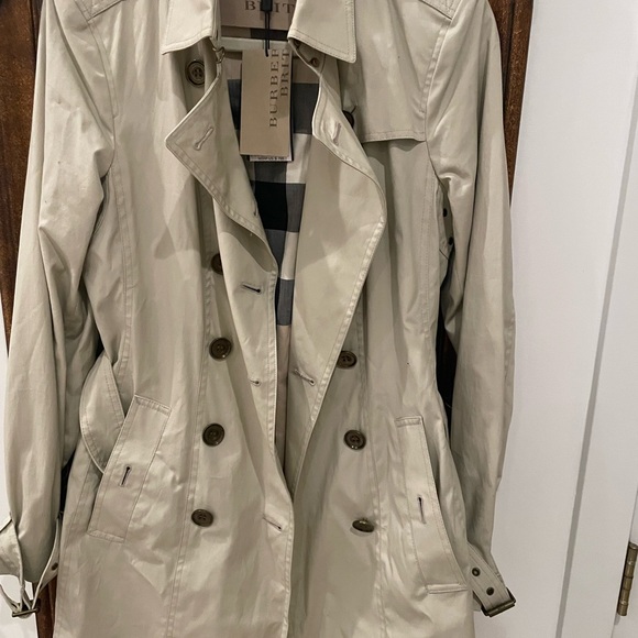 Trench coat - Picture 3 of 5